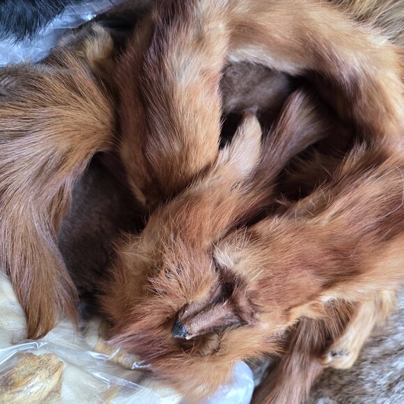 Vintage Mixed Fur Scraps for Crafting & Sewing - Approximately 4 lbs - Picture 2 of 4